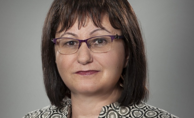 Обмисля се или тест или зелен сертификат за учителите ако