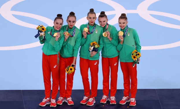 Шест от златните ни олимпийски медалистки от Токио с част