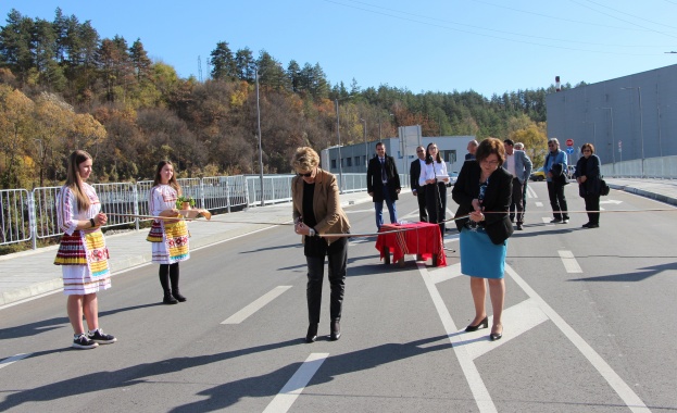 Министърът на регионалното развитие и благоустройството Виолета Комитова откри днес