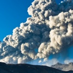 Има ли опасност от киселинен дъжд заради вулканичен облак над Балканите