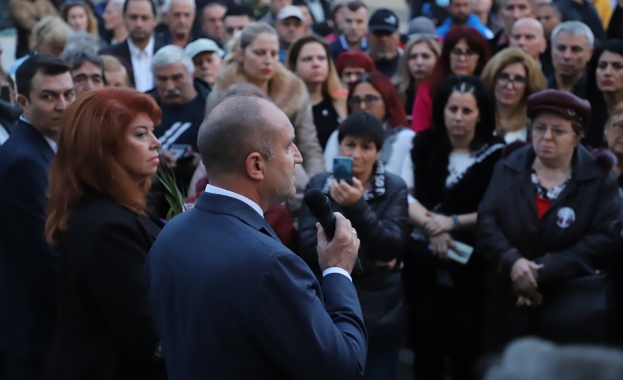 Радев в Сливен: Трябва да има справедливост и възмездие. Борим се за ефективна съдебна власт