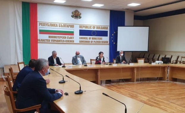 Тематичните области мехатроника биотехнологии и информационни технологии са важни в