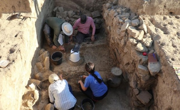Български и германски археолози откриха тракийска гробница в близост до