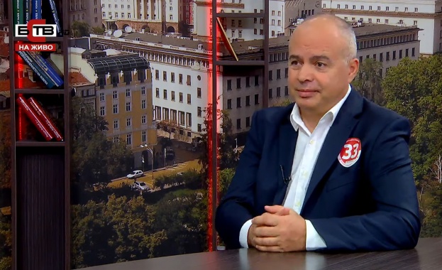 Преди една Нова година се разбра че правителството превежда 1