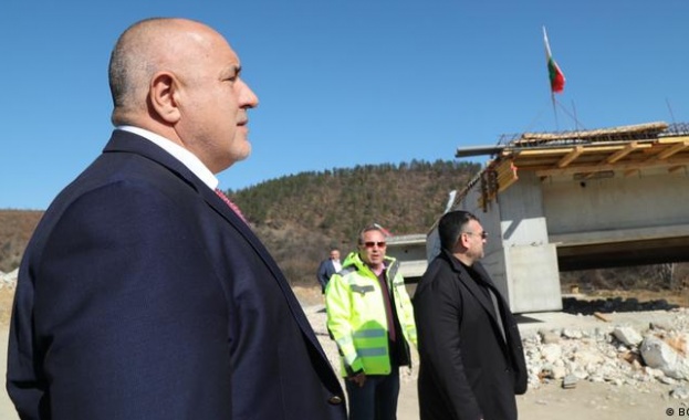 Това което излиза по случая с магистрала Хемус е направо