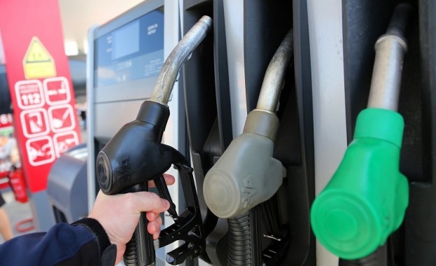 Димитър Димитров: Бензинът ще поевтинее с 12 стотинки, ако бъде премахнато изискването за биокомпонента