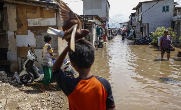 Джакарта столицата на Индонезия може да се озове под