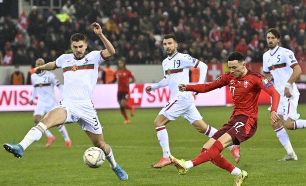 България и Швейцария играят при 3 0 в мач от последния