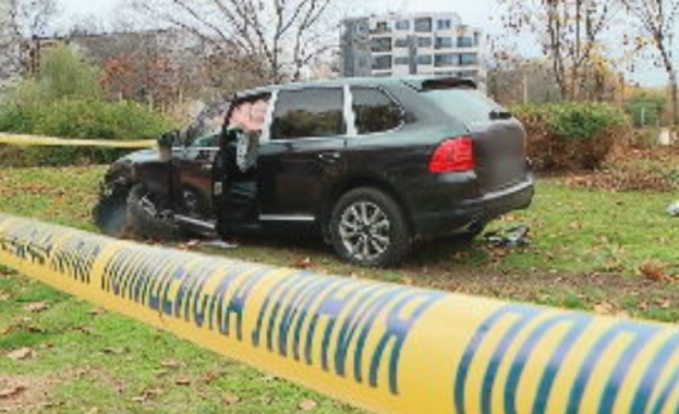 Шофьорът на джипа който се вряза в дърво и рани