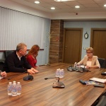 Комитова и Кацаров обсъдиха възможностите за финансиране на оборудване на лечебни заведения 