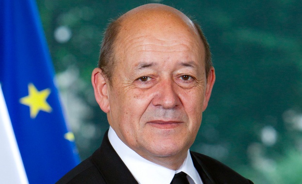 Франция се ангажира да поддържа диалог с Русия Това обяви