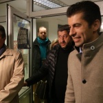 Подмяната продължава