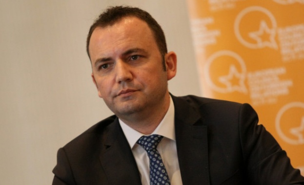 Македонският министър на външните работи Буяр Османи обвини България за