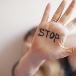 Анализ: Психически тормоз и домашно насилие над деца, жени и мъже