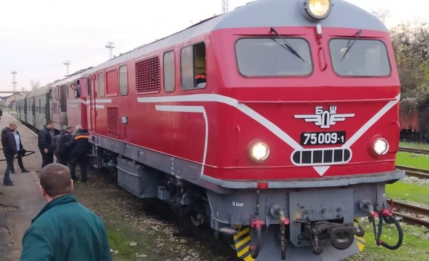 Четвърти теснопътен локомотив е основно ремонтиран в локомотивно депо Септември