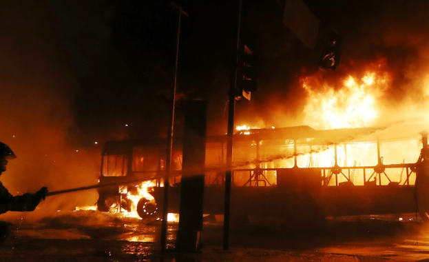 Автобус с румънска регистрация се е самозапалил между Гурково и