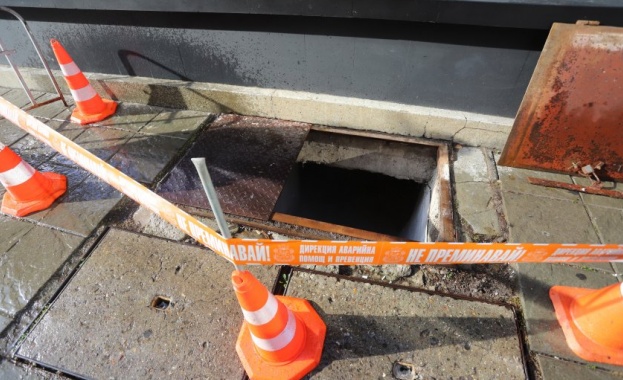 Експерти от дирекции Контрол по строителството на район Средец и