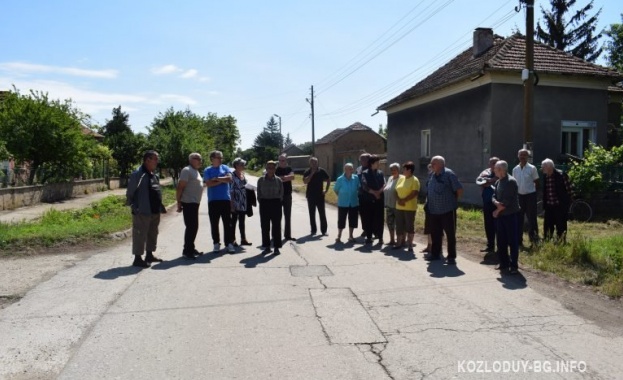 В козлодуйското село Гложене в сезона на снега обстановката става
