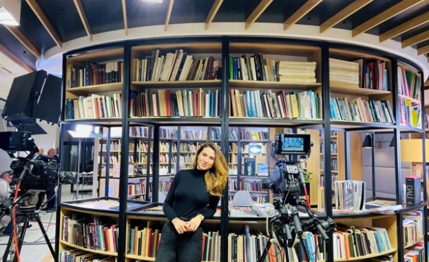 Предаването на БНТ Библиотеката гостува с изнесено студио в новата