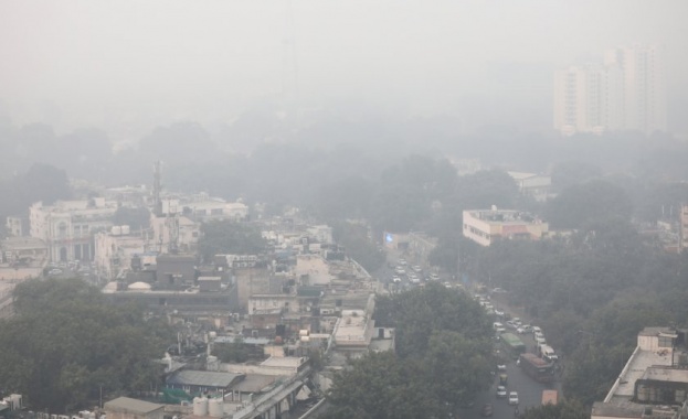 В столицата на Индия отново беше наредено да се затворят