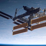 НАСА планира да превозва астронавти до Международната космическа станция последователно със "Спейс Екс" и "Боинг"