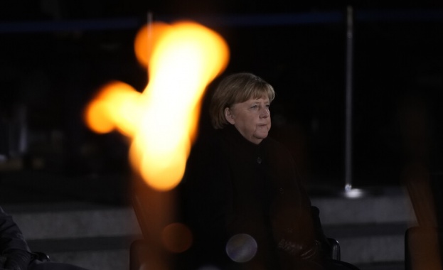 След 16 години начело на Германия армията изпрати канцлера Ангела