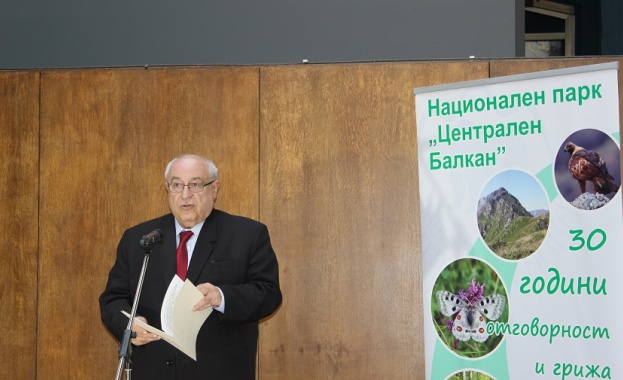 Министър Личев: От 2022 г. е предвидено 20% увеличение на заплатите на служителите в националните паркове