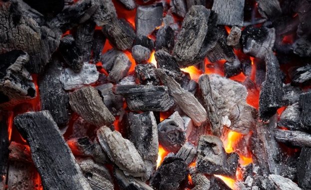 Докато у нас все още спорим кога и как да