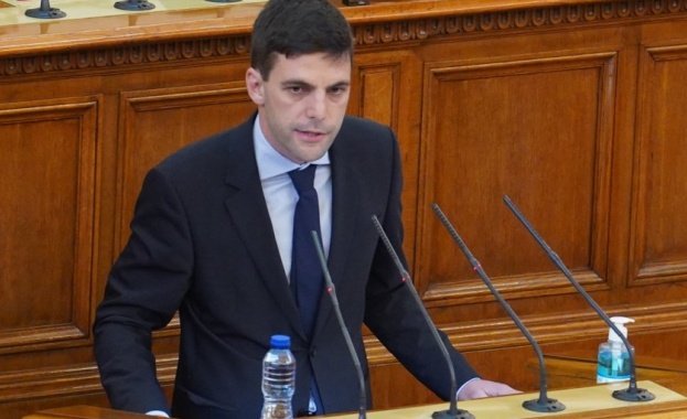 Никола Минчев: Управленска програма, под която да се подпишат и ПП, и ГЕРБ, означава коалиция