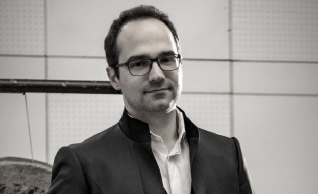 За един от младите български творци композитора и главен