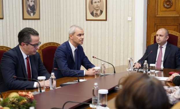 Президентът Румен Радев посреща за разговори представители на ПП Възраждане
