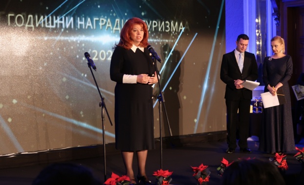 Често политици и хора с амбиция да управляват посочват туризма