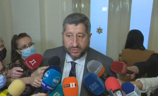  Христо Иванов: Коалиционното мнозинство не подкрепя достатъчно правителството