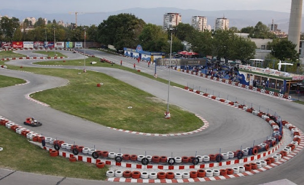 Стадионът на Локомотив Пловдив се нуждае от лиценз за да