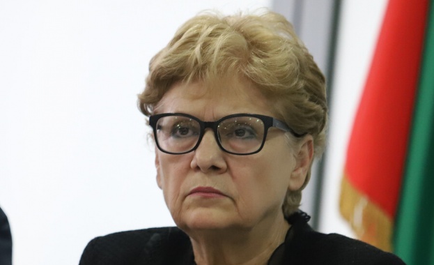 Смятам да предам щафетата на новия министър и с достойнство