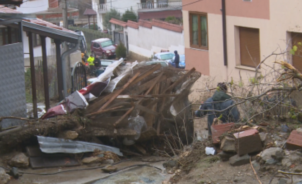 Бедствено положение и в четири общини в Пиринско след проливните