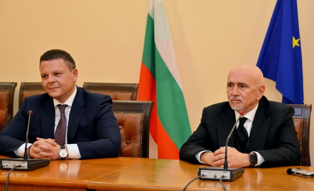 Тук сме за да ускорим икономиката в областта на транспорта