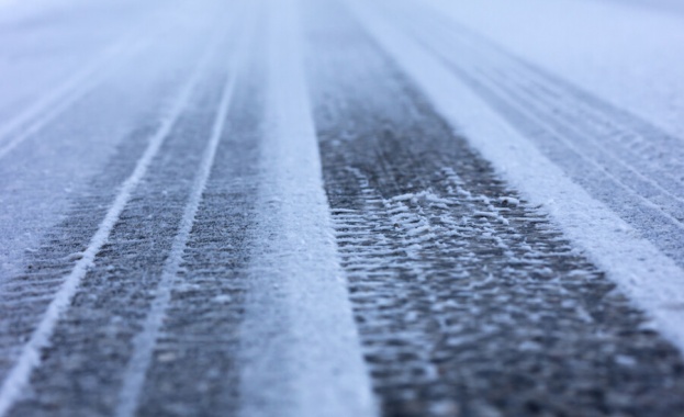 Възстановено е движението по II 48 Омуртаг Котел за МПС