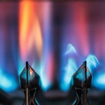КЕВР решава за цената на природния газ през декември