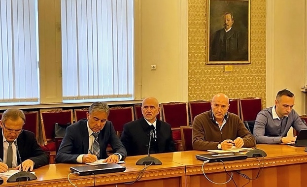 Необходима е сериозна държавна политика и инвестиции в образованието на