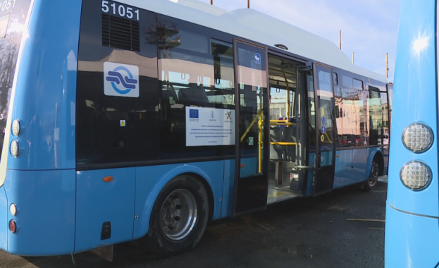 Защо Община Казанлък остава без автобусни линии до селата