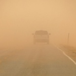 Мощна пясъчна буря се приближава към България (видео)