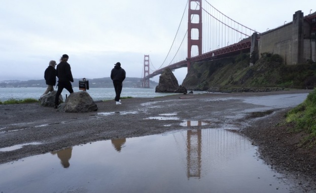 По малко от седмица след серията от опустошителни торнада в САЩ