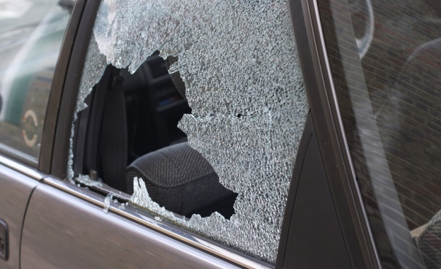 Полицията в Благоевград е задържала мъж който тази нощ е