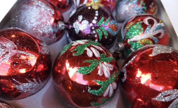 Елхови играчки от детството ни все още се произвеждат в