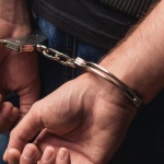 Задържа под стража мъж за домашно насилие над съпругата му