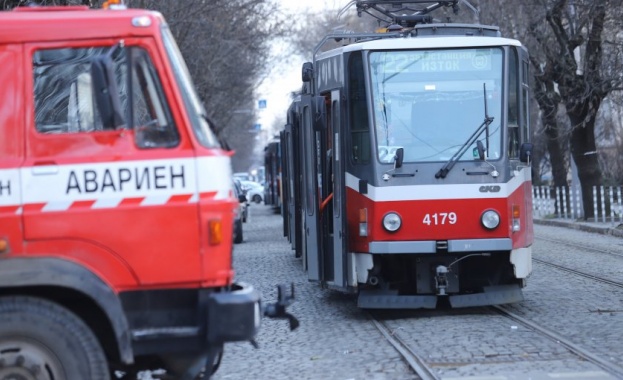 Катастрофа в широкия център на София блокира движението на трамваите
