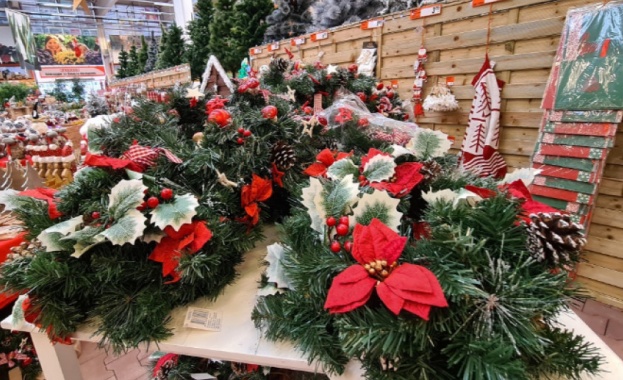 По слаба активност в празничното пазаруване отчетоха търговците на пазара в