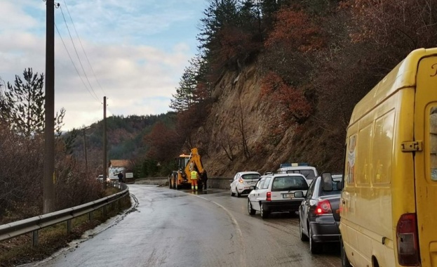 Движението по път III 862 Пловдив Лилково в района на