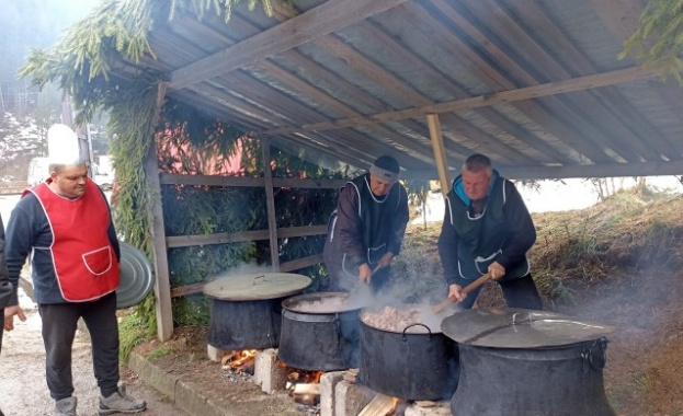 Курбан против катастрофи ще бъде раздаден на всички шофьори преминаващи
